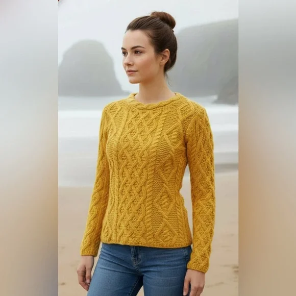 NWT Ireland’s Eye Lambay Aran 100% Merino Wool Sweater in Sunflower - Picture 1 of 3